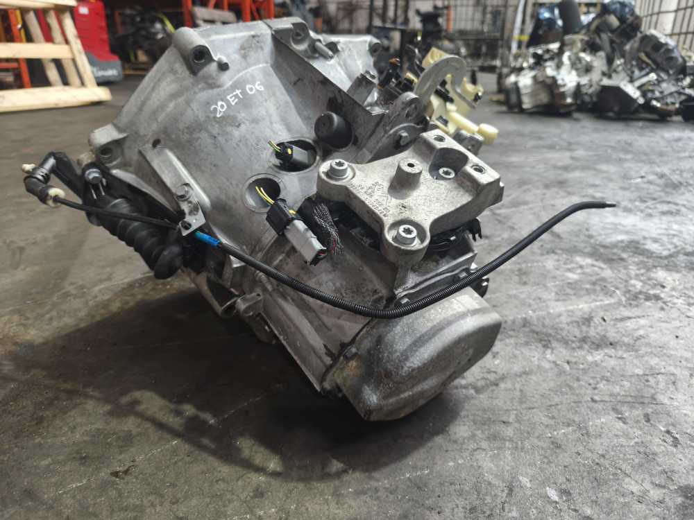 BOITE DE VITESSE MANUEL CITROEN/PEUGEOT 1.6HDI ( 5-VITESSES ) - Vue 4